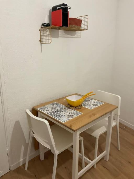 Appartement Hyper Centre Climatise Salon-de-Provence Eksteriør billede